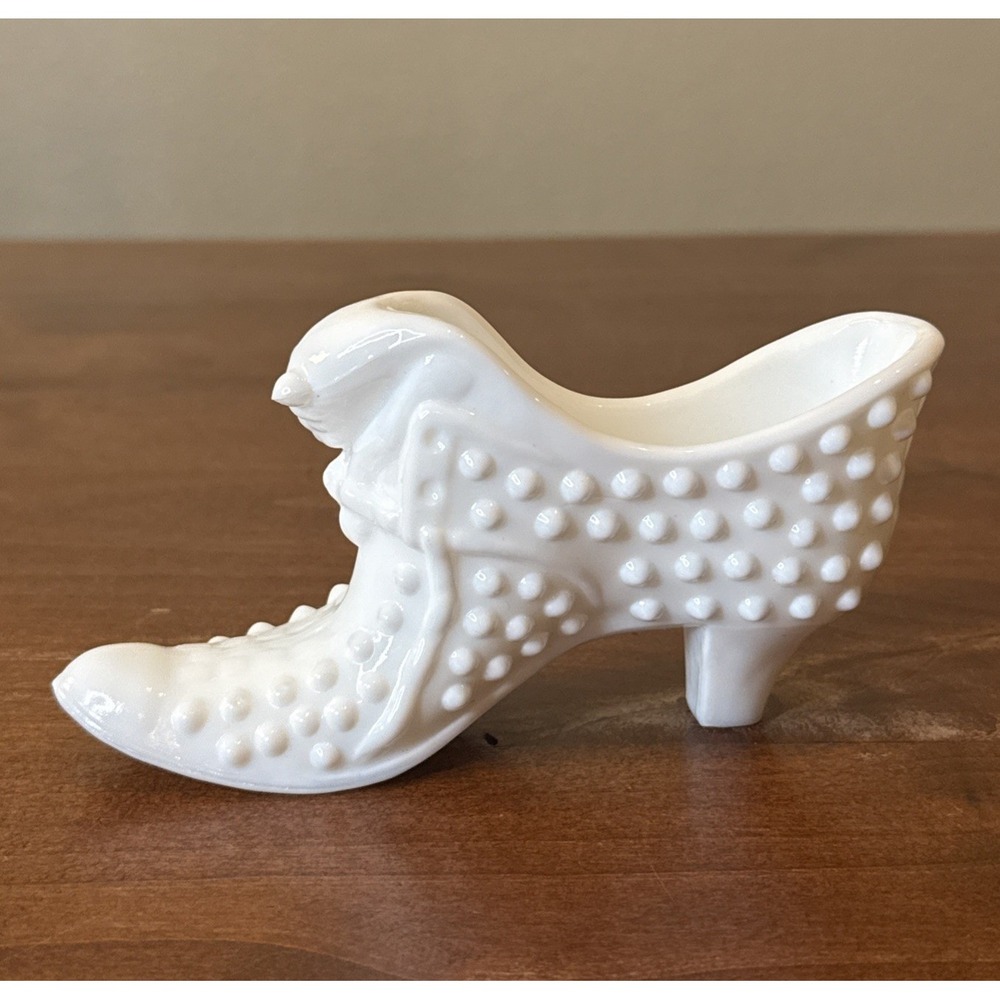 Vintage Fenton White Milk Glass Hobnail Cat Head Slipper Shoe Figurine 6"